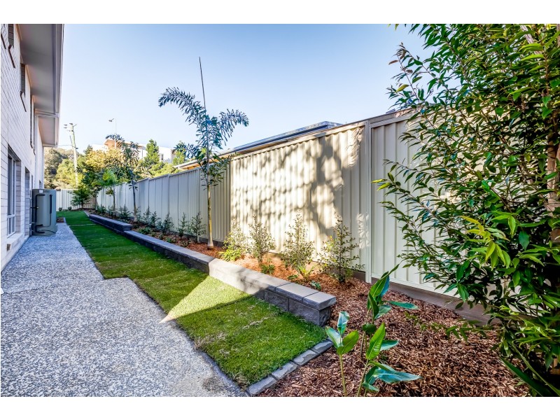 1/141 Musgrave Avenue, Labrador QLD 4215