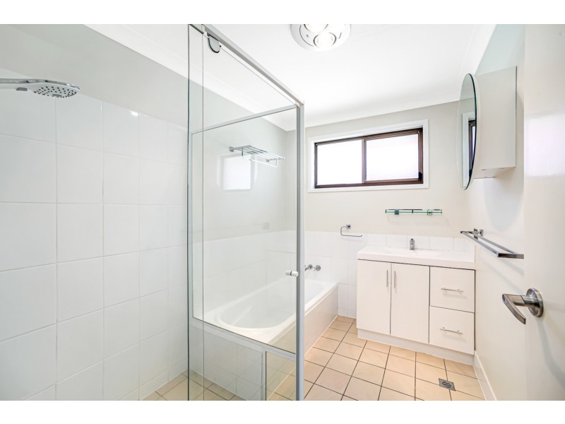 1/34 Bruce Avenue, Paradise Point QLD 4216