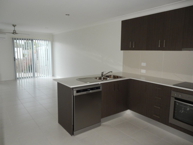 7/2 Tayla Street, Pimpama QLD 4209