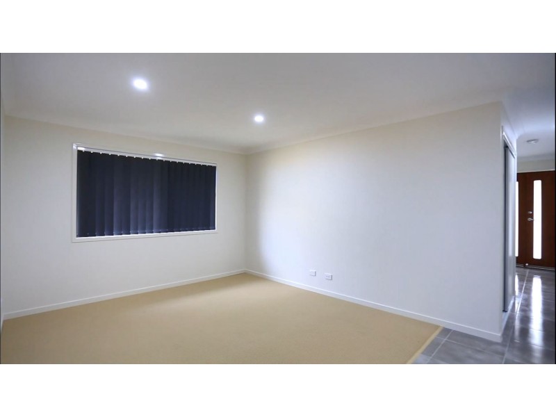 44 Vista Crescent, Pimpama QLD 4209