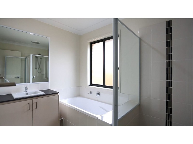 44 Vista Crescent, Pimpama QLD 4209