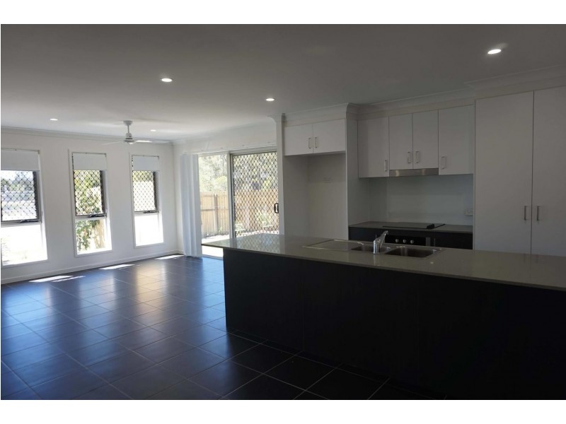 2/34 Emerson Road, Bannockburn QLD 4207