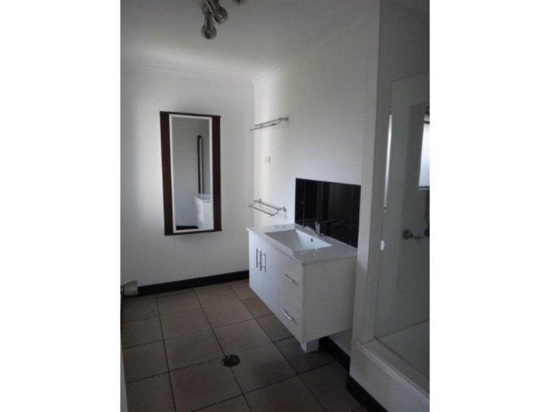 1/7 Morinda Way, Labrador QLD 4215