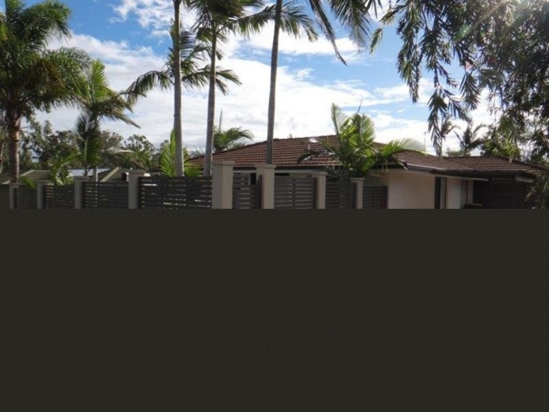 1/7 Morinda Way, Labrador QLD 4215