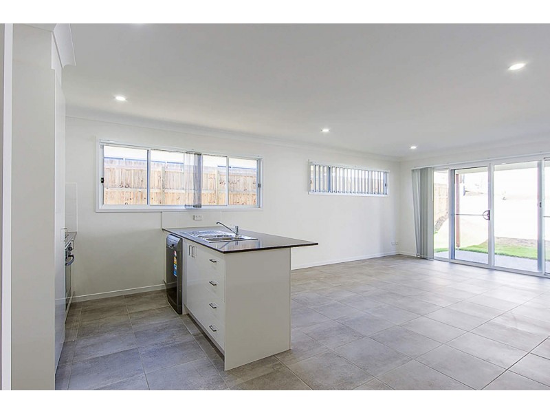 33 Dysart Drive, Holmview QLD 4207