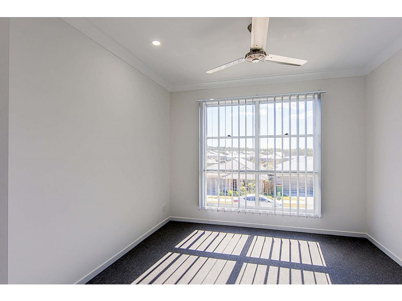 33 Dysart Drive, Holmview QLD 4207