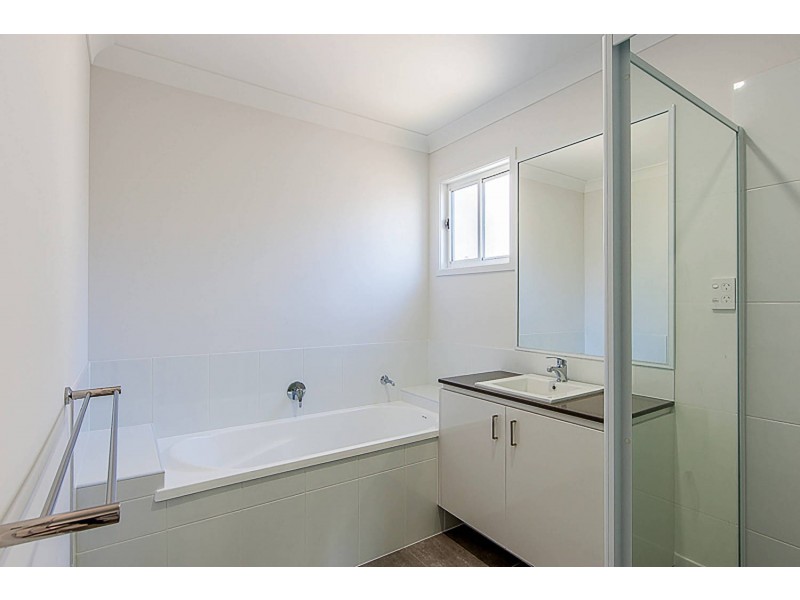 33 Dysart Drive, Holmview QLD 4207