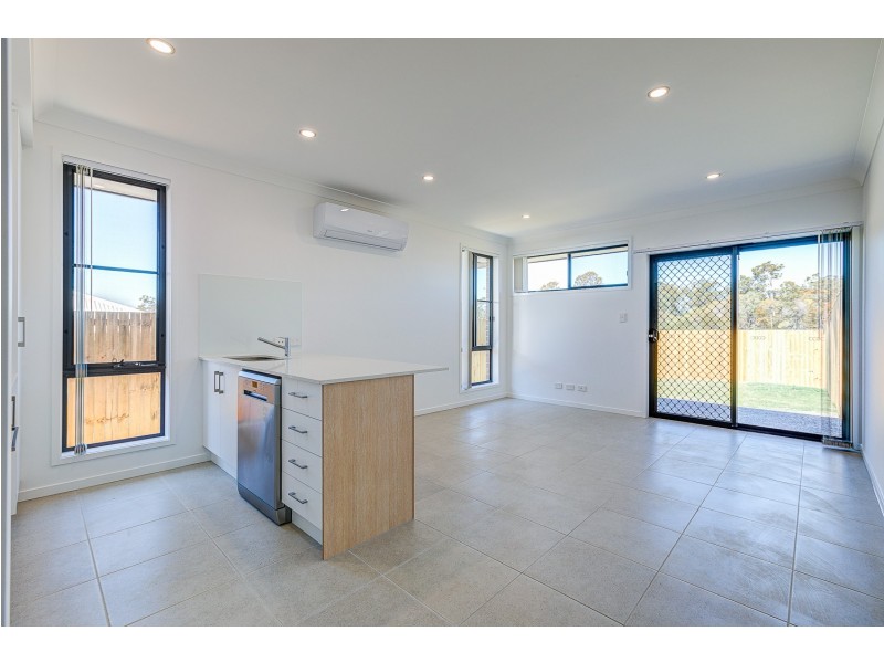 2/78 Mercy Street, Park Ridge QLD 4125