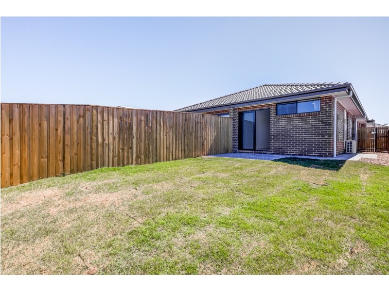 2/78 Mercy Street, Park Ridge QLD 4125