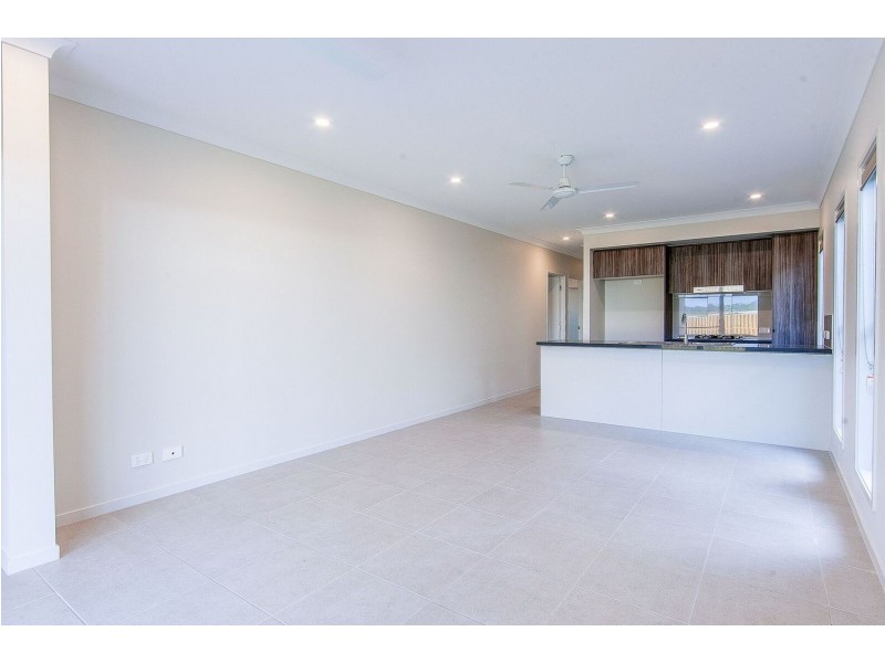 15 Bloom Avenue, Coomera QLD 4209