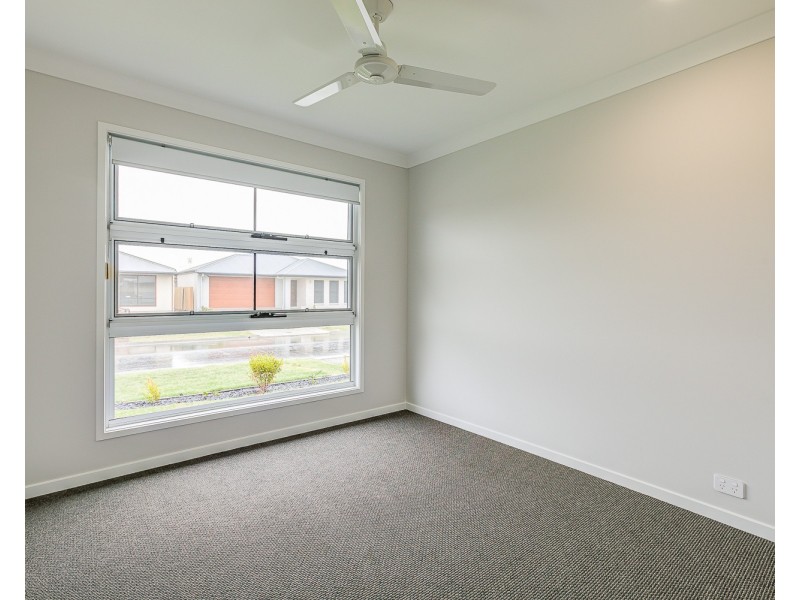 2/4 Wattle Street, Ormeau QLD 4208