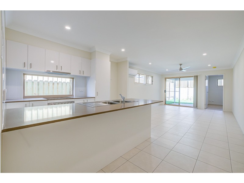 1/20 Heath Terrace, Park Ridge QLD 4125