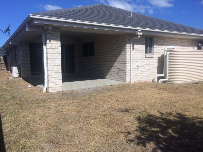 13 Charles Avenue, Pimpama QLD 4209