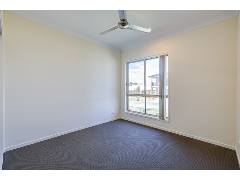 8  Ioannou Place, Coomera QLD 4209