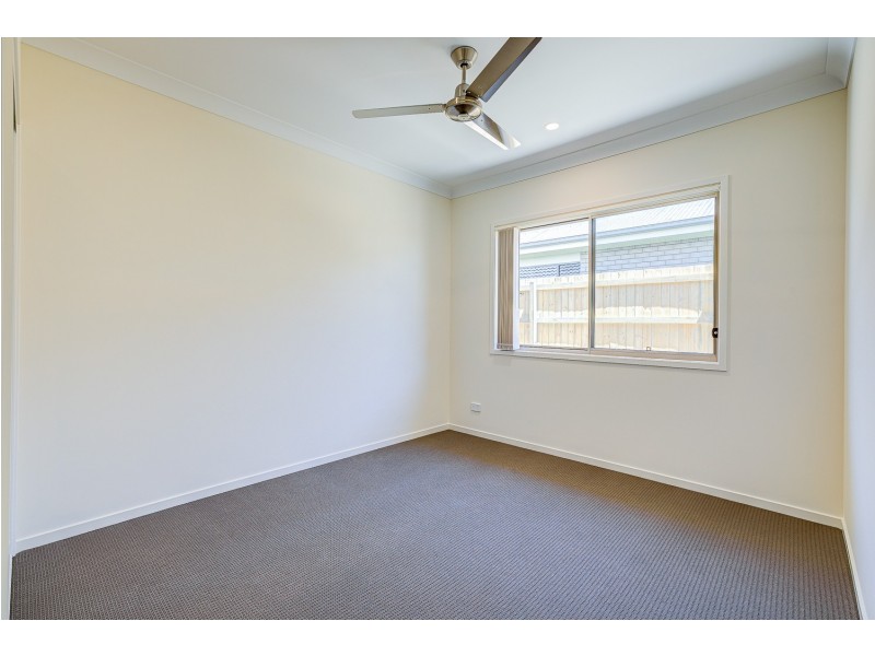 8  Ioannou Place, Coomera QLD 4209