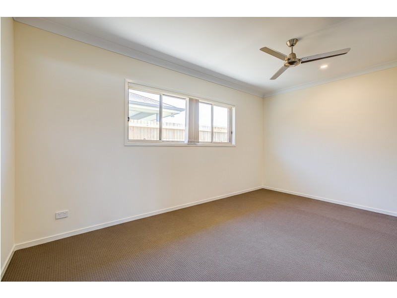 8  Ioannou Place, Coomera QLD 4209