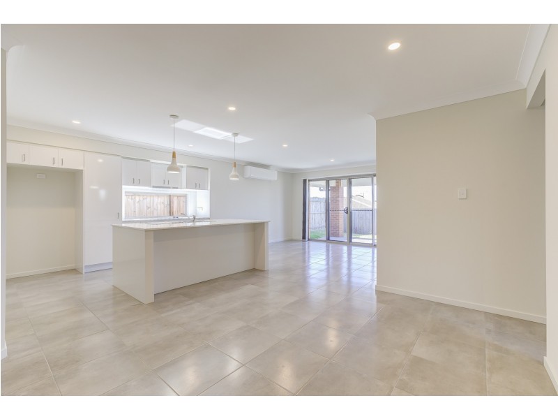 25 Berzins Court, Bahrs Scrub QLD 4207