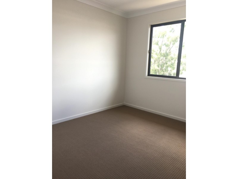 14B St Andrews Drive, Leichhardt QLD 4305