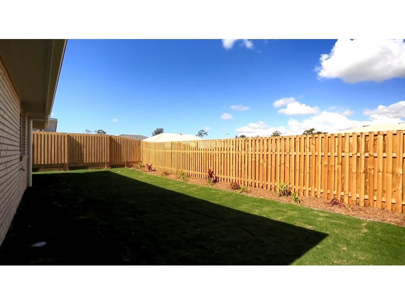 8 Macarthur Street, Pimpama QLD 4209