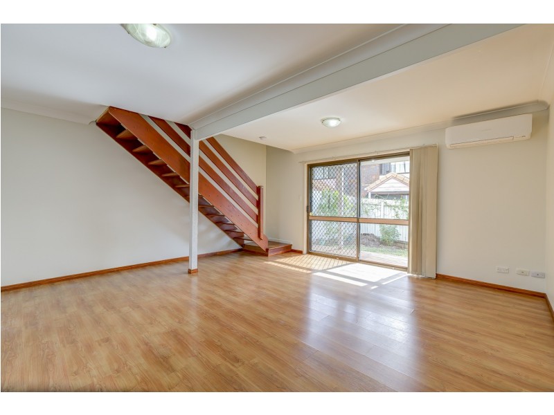 17/10 Damalis Street, Woodridge QLD 4114