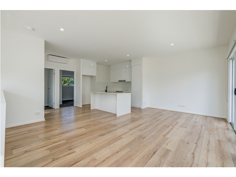 1/35 Salmon Street, Southport QLD 4215