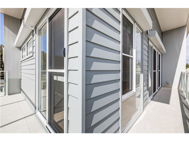 1/35 Salmon Street, Southport QLD 4215