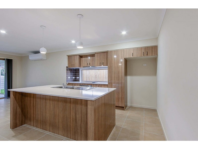 42  Clermont Street, Holmview QLD 4207