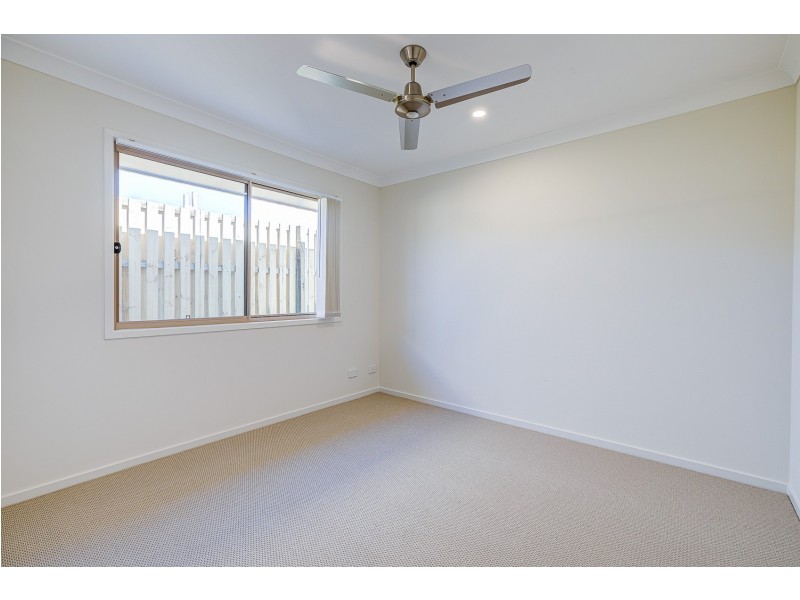 2/19 Merino Street, Park Ridge QLD 4125