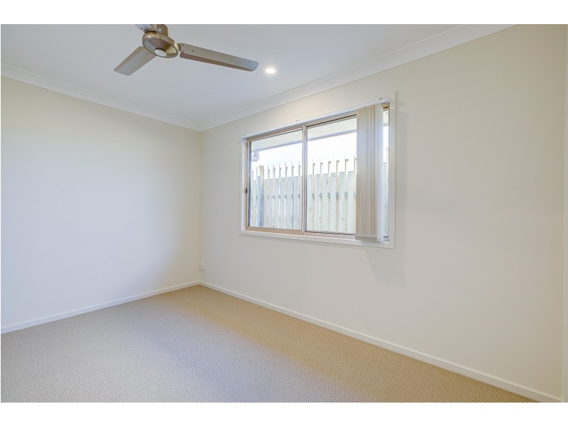 2/19 Merino Street, Park Ridge QLD 4125