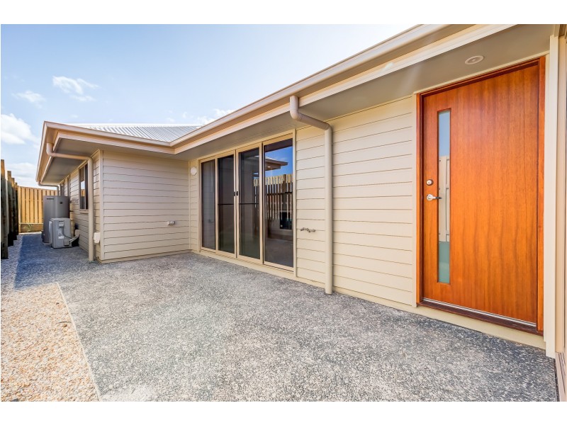 2/19 Merino Street, Park Ridge QLD 4125