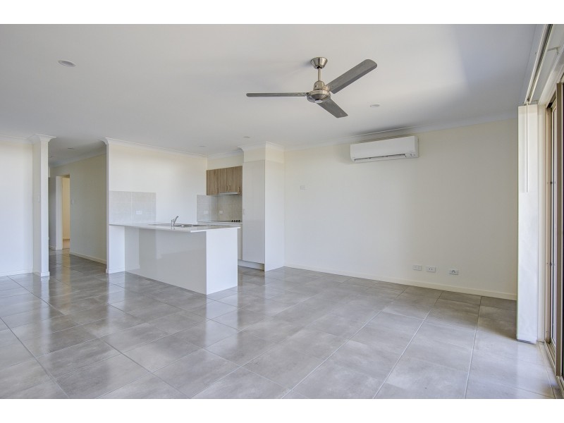 1/35 Brookfield Street, Pimpama QLD 4209
