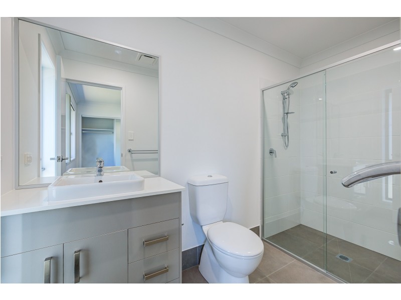 6 Heron Lane, Bahrs Scrub QLD 4207