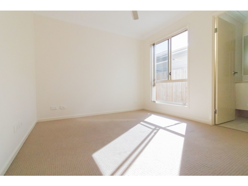 30 Milbrook Street, Pimpama QLD 4209