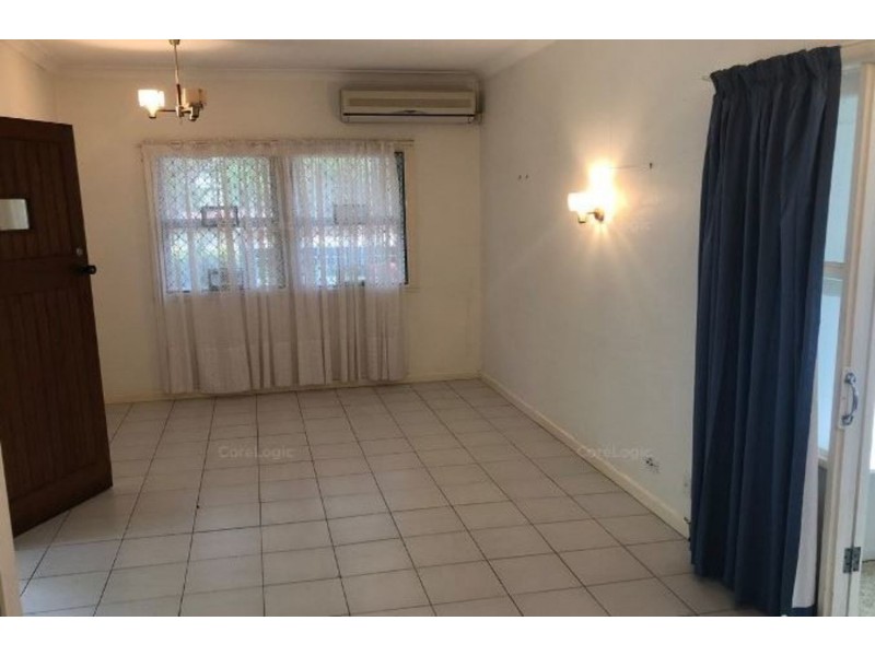 15 Water Street, Southport QLD 4215