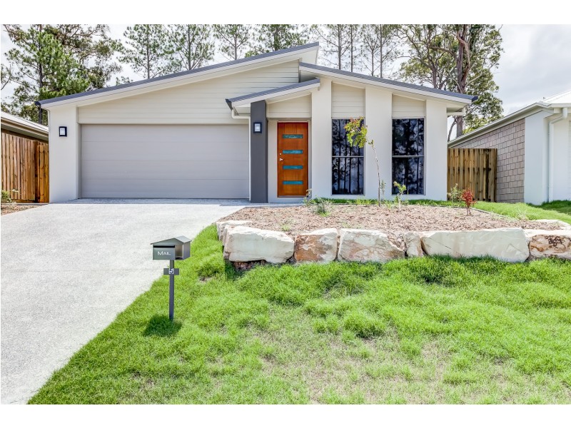 5 Bloomfield Street, Park Ridge QLD 4125