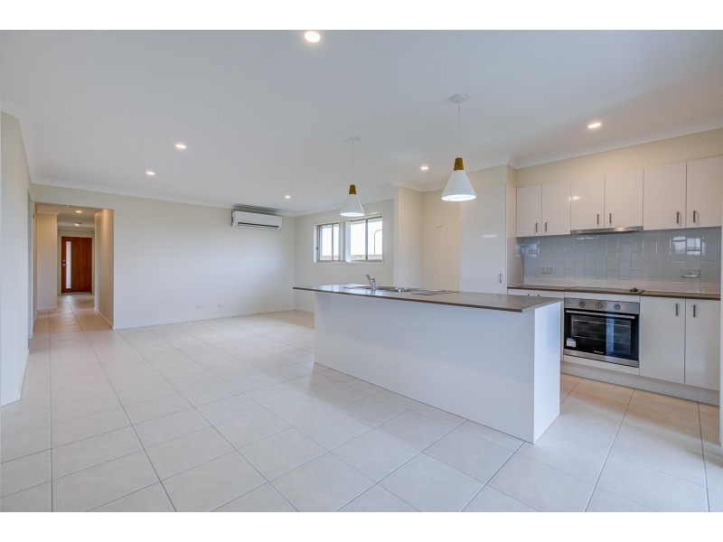 5 Bloomfield Street, Park Ridge QLD 4125