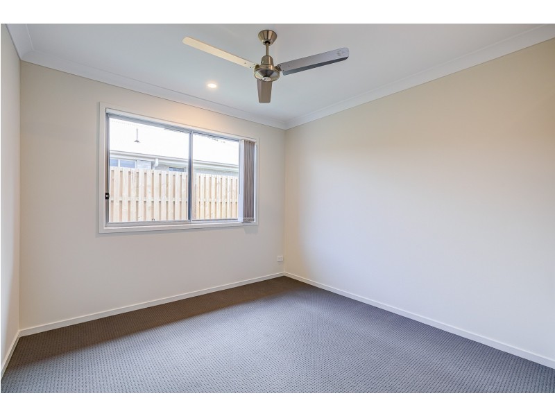 5 Bloomfield Street, Park Ridge QLD 4125