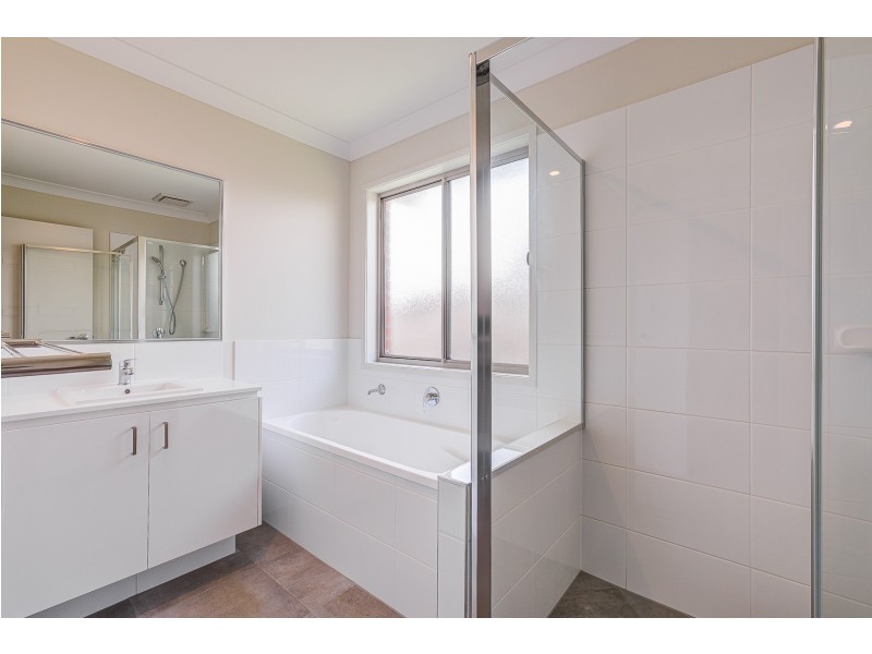 5 Bloomfield Street, Park Ridge QLD 4125