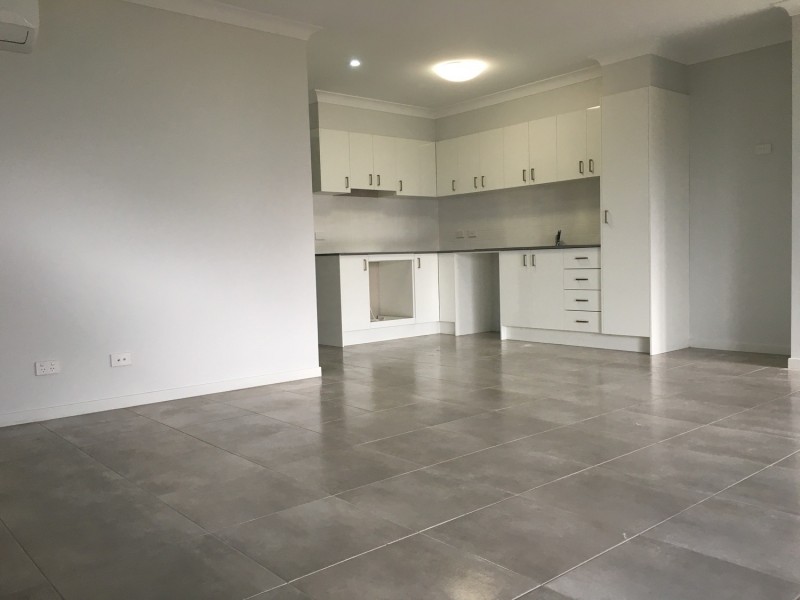 11 Hillsborough Place, Pimpama QLD 4209
