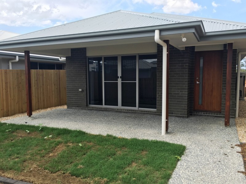 11 Hillsborough Place, Pimpama QLD 4209