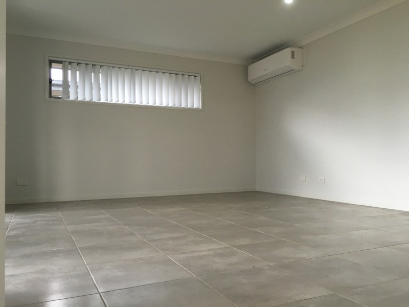 11 Hillsborough Place, Pimpama QLD 4209