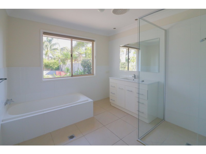 13 Turana Street, Coombabah QLD 4216