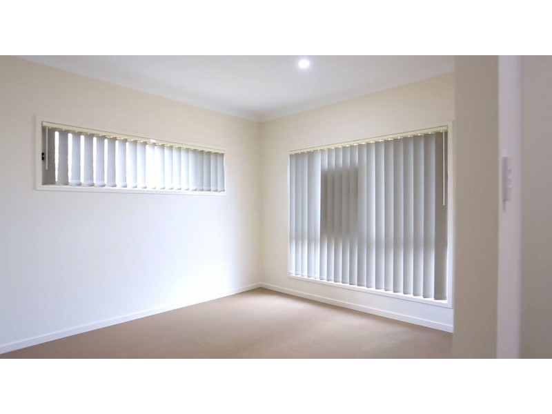 6 Hazel Street, Pimpama QLD 4209