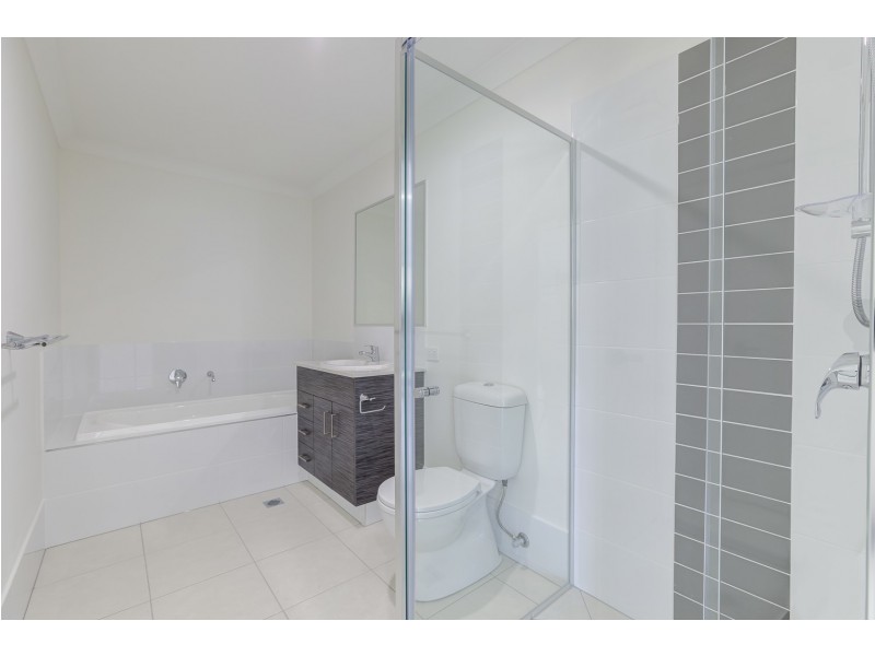 2/28 Herbst Drive, Bahrs Scrub QLD 4207