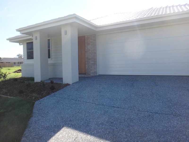 25 Bassett Lane, Rosewood QLD 4340