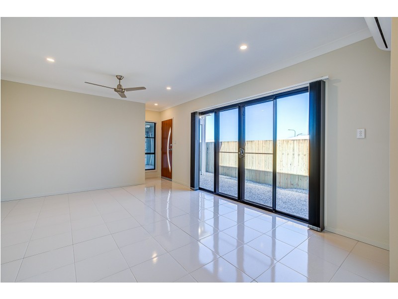 2/60 Beck Street, Park Ridge QLD 4125