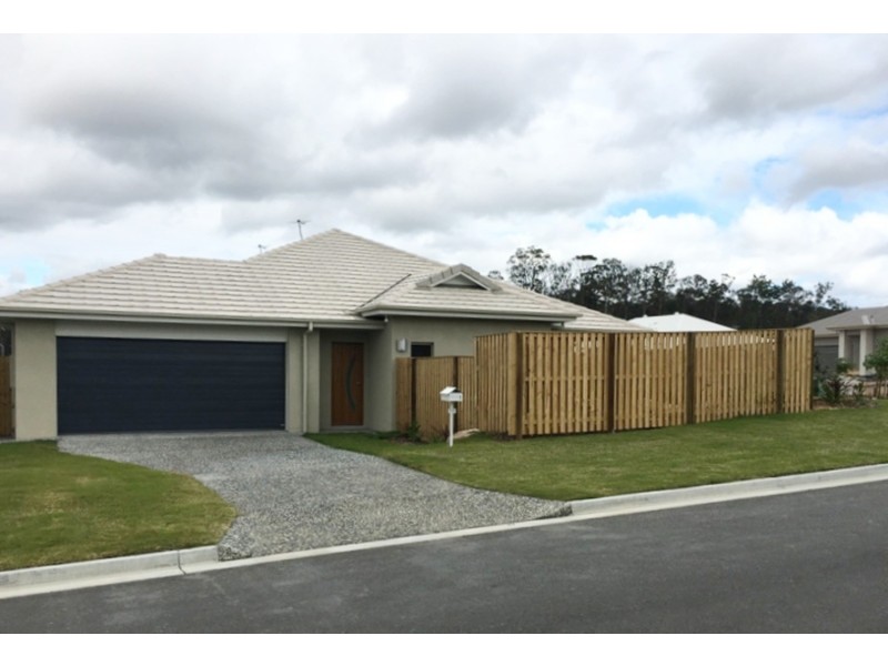 1/13 Cottrell Drive, Pimpama QLD 4209