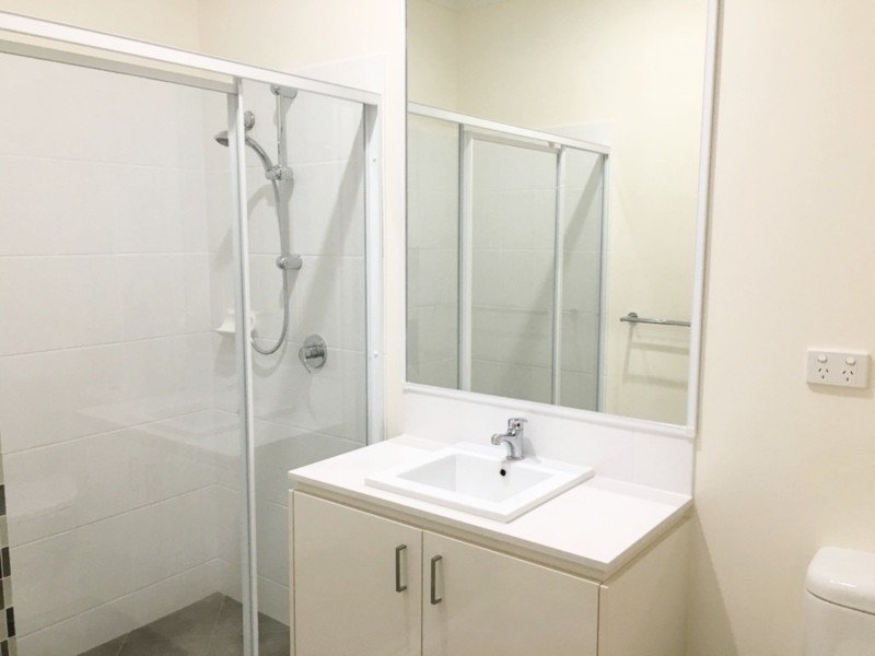 1/13 Cottrell Drive, Pimpama QLD 4209