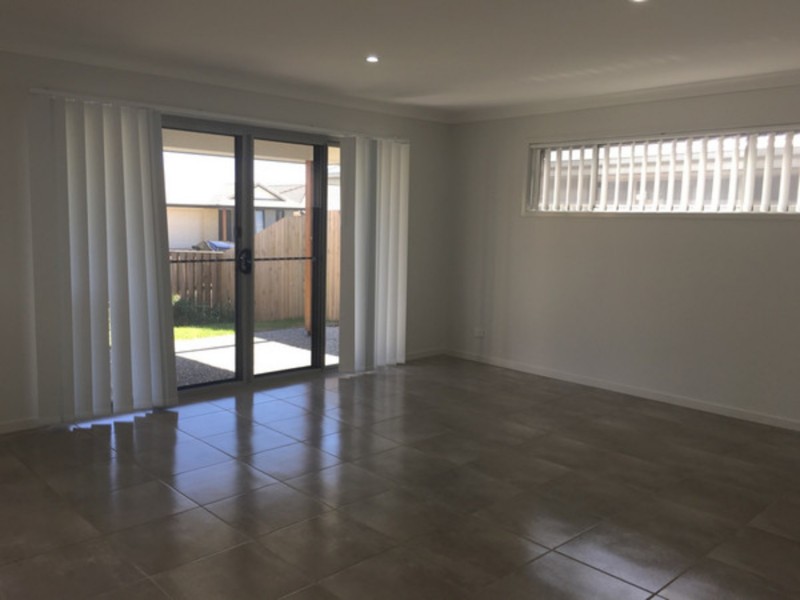 17 Hillsborough Place, Pimpama QLD 4209