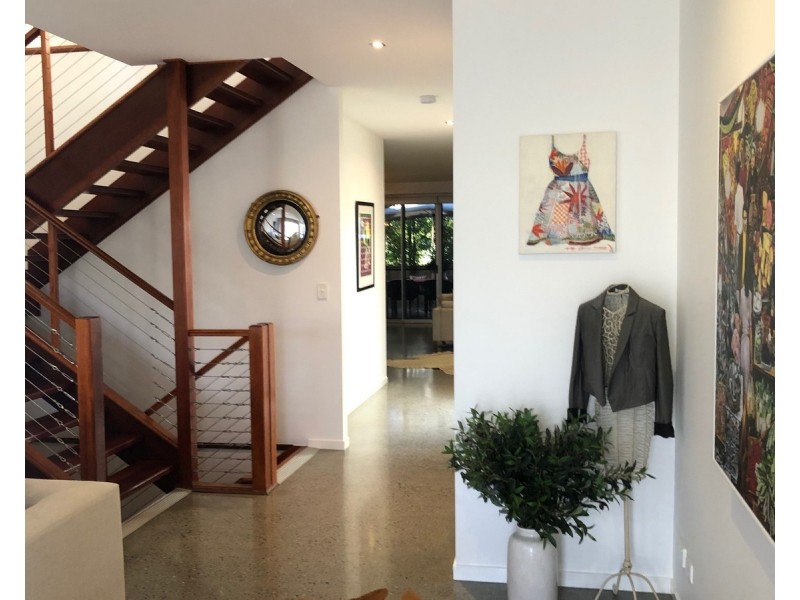 1/5 Nankeen Avenue, Paradise Point QLD 4216